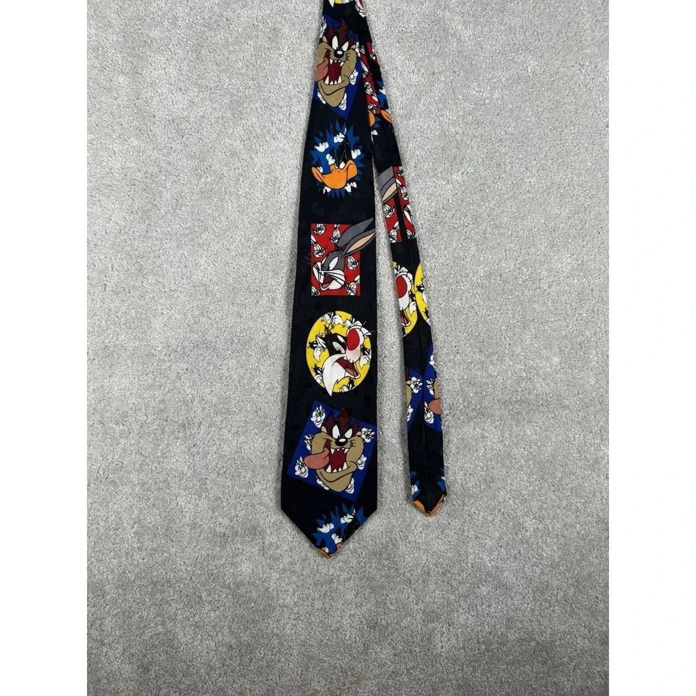 Vintage Looney Tunes Mania Tie - Bugs Bunny, Sylvester, Taz, Daffy Duck‎ 1995